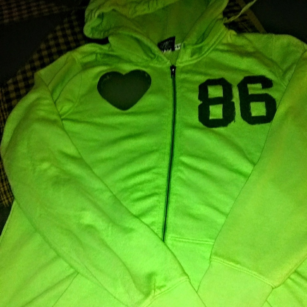 Very nice ZIP up hoodie ❤️